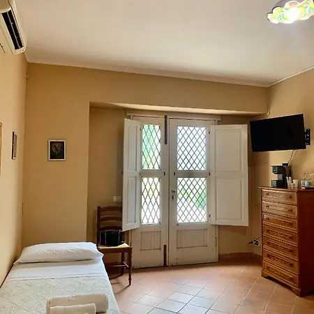 Relais Santa Maria Country House Guest house *